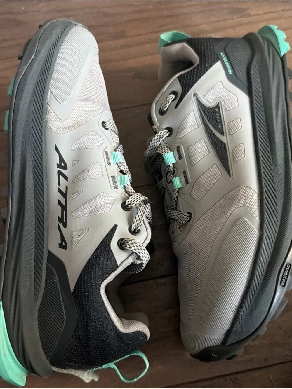 Altra Lone Peak waterproof sz 8